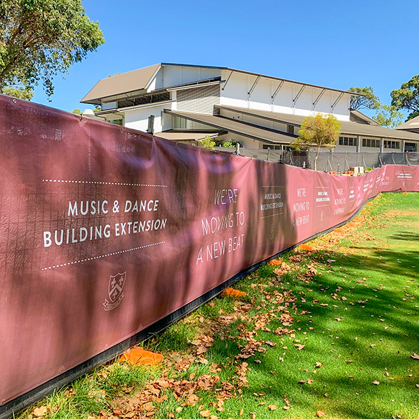 100 metre fence meshing for the construction of a new extension at St Mary’s school.